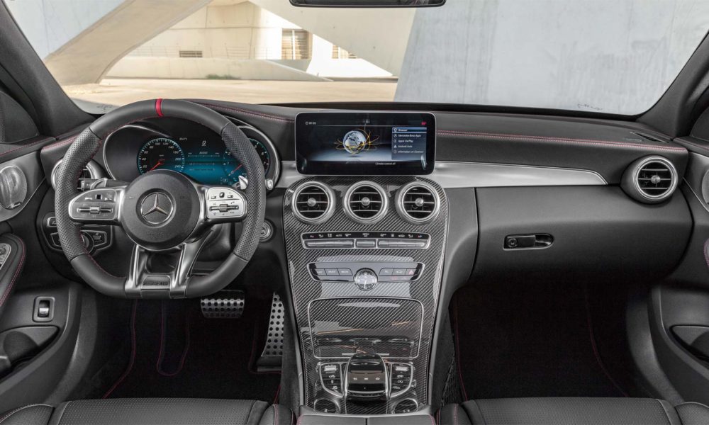 2018-Mercedes-AMG-C-43-4Matic-Interior_2