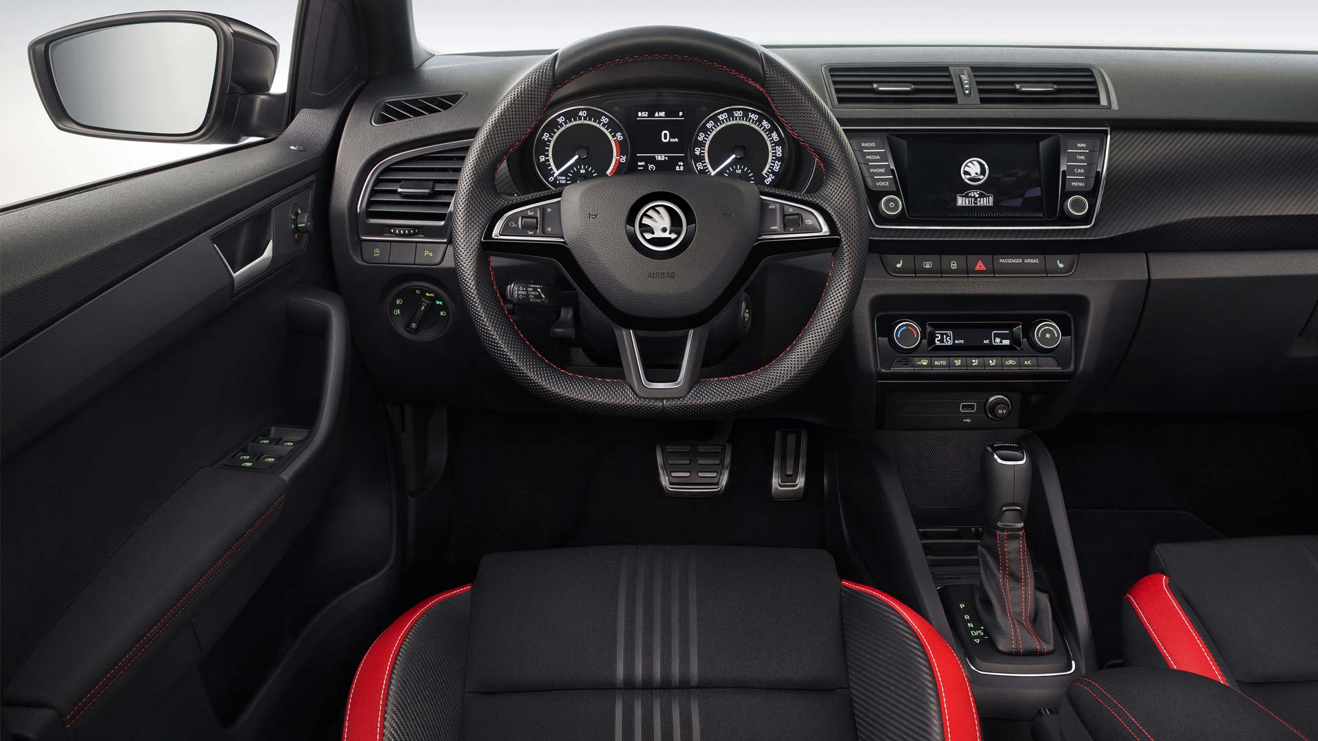 2018-Skoda-Fabia-Monte-Carlo-interior_5