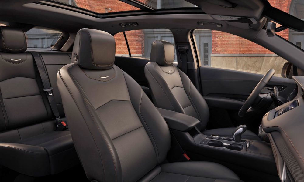 2019-Cadillac-XTS-interior_3