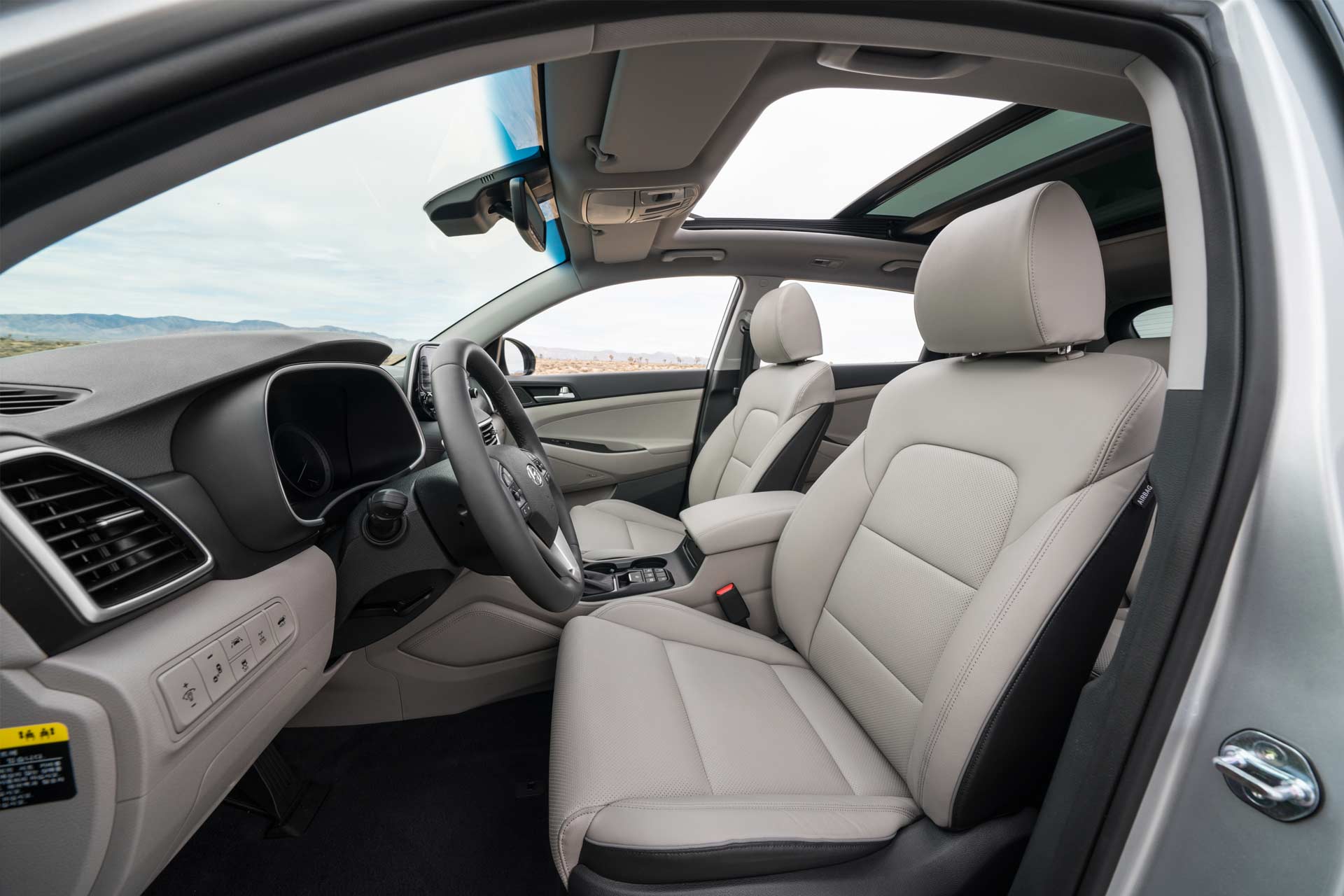2019-Hyundai-Tucson-interior_2