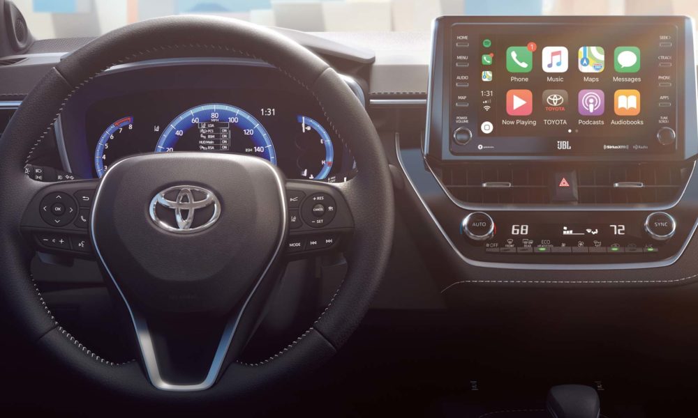2019-Toyota-Corolla-Hatchback-interior