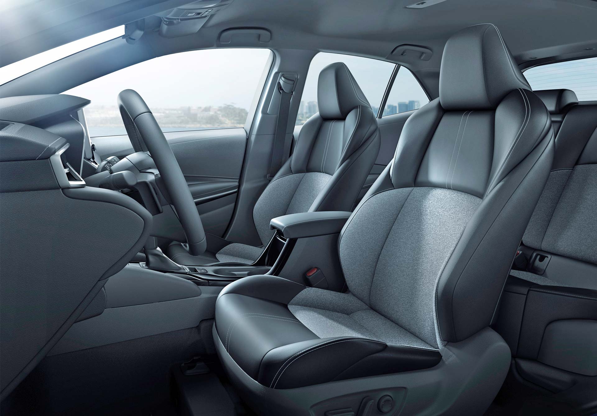 2019-Toyota-Corolla-Hatchback-interior_3