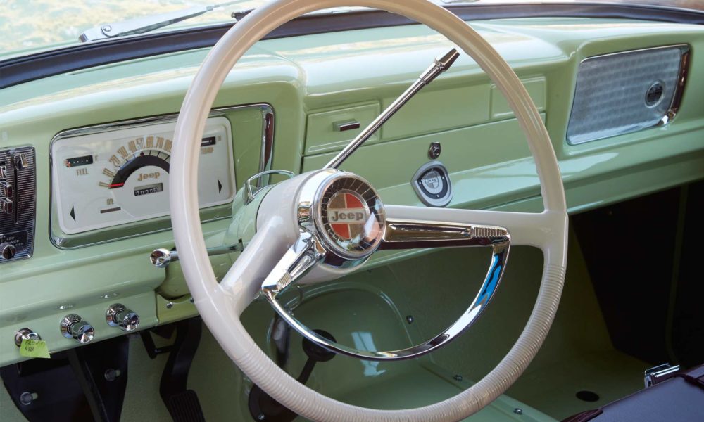 Jeep-Wagoneer-Roadtrip-Concept-interior_2