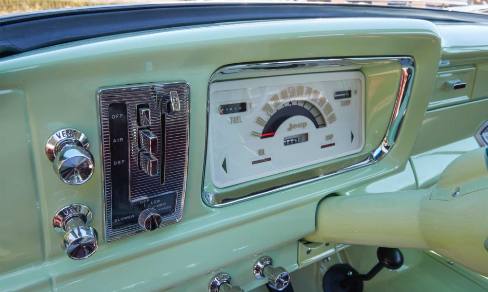 Jeep-Wagoneer-Roadtrip-Concept-interior_3