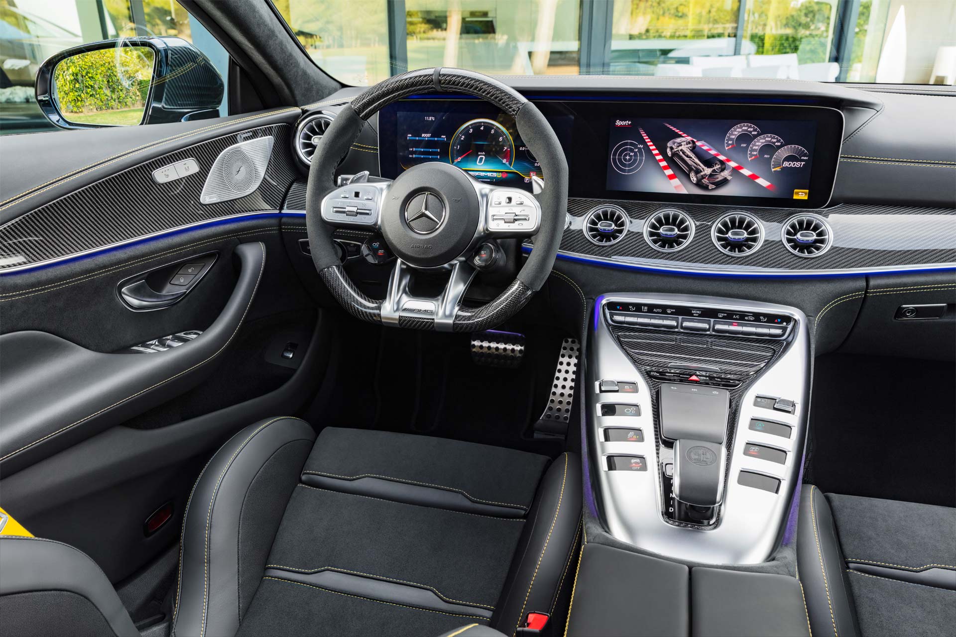 Mercedes-AMG-GT-4-Door-Coupe-Interior_3