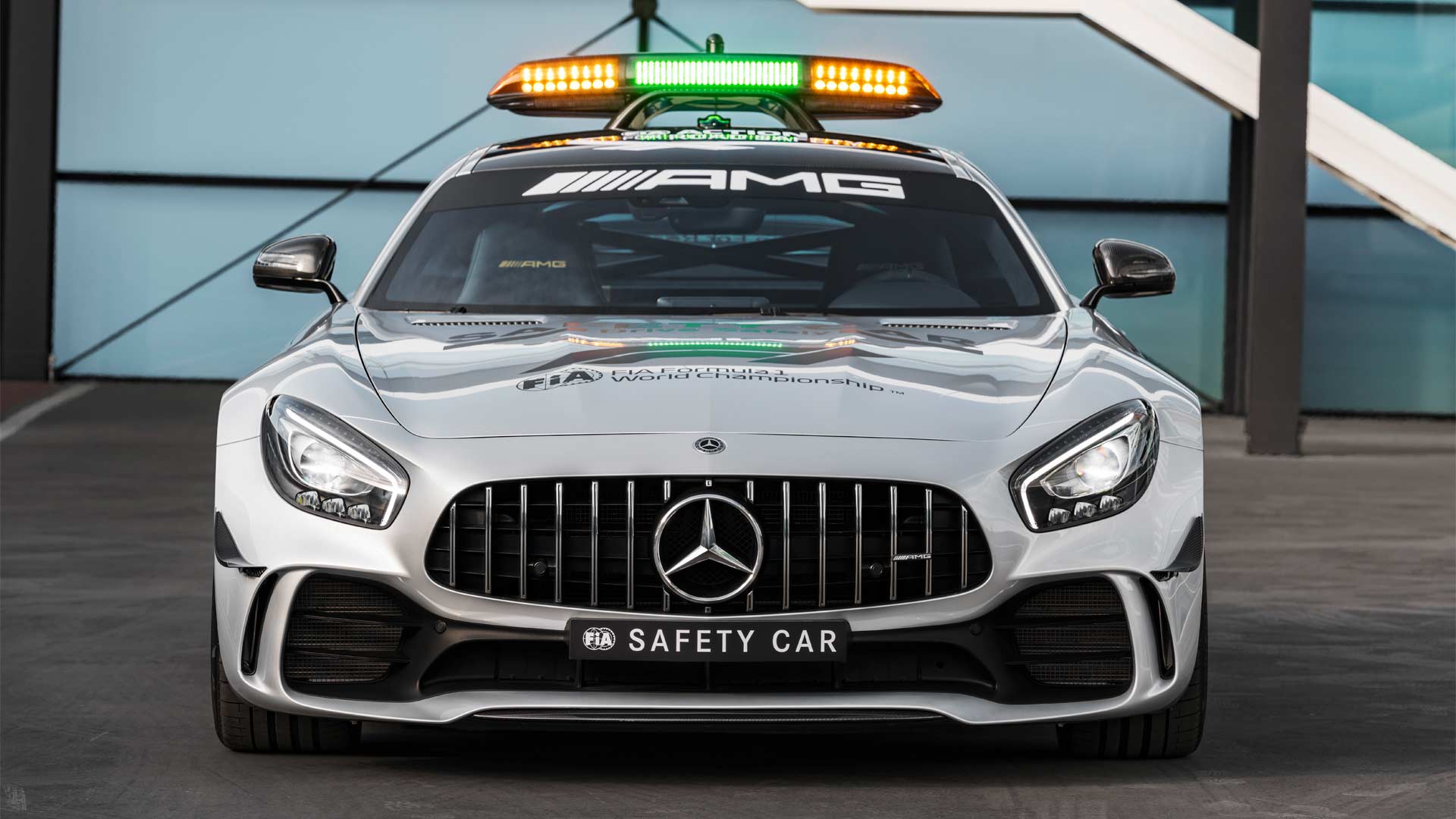 Mercedes-AMG-GT-R-Official-FIA-F1-Safety-Car_4