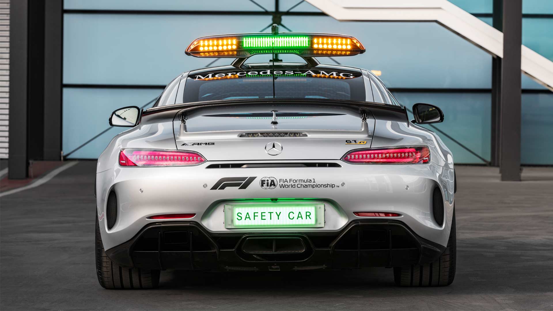 Mercedes-AMG-GT-R-Official-FIA-F1-Safety-Car_5