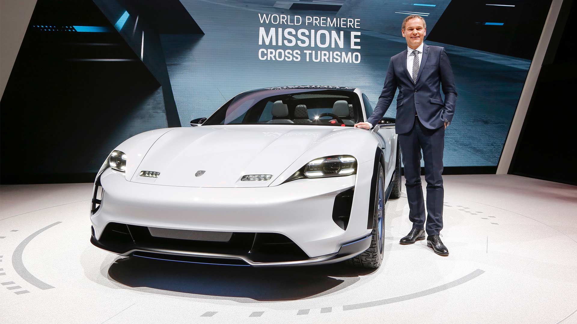 Porsche-Mission-E-Cross-Turismo
