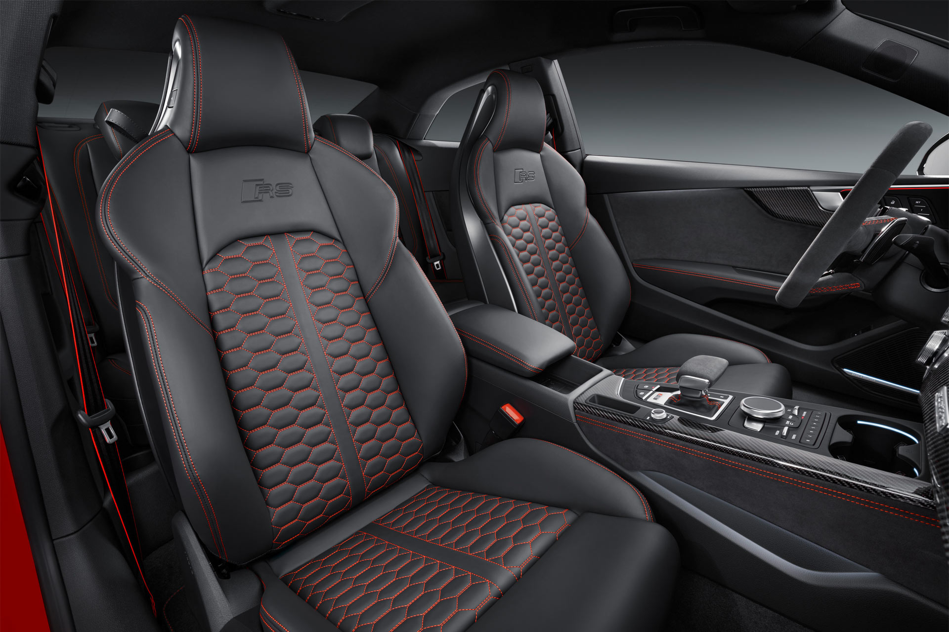 2018-Audi-RS5-Coupe-interior_2