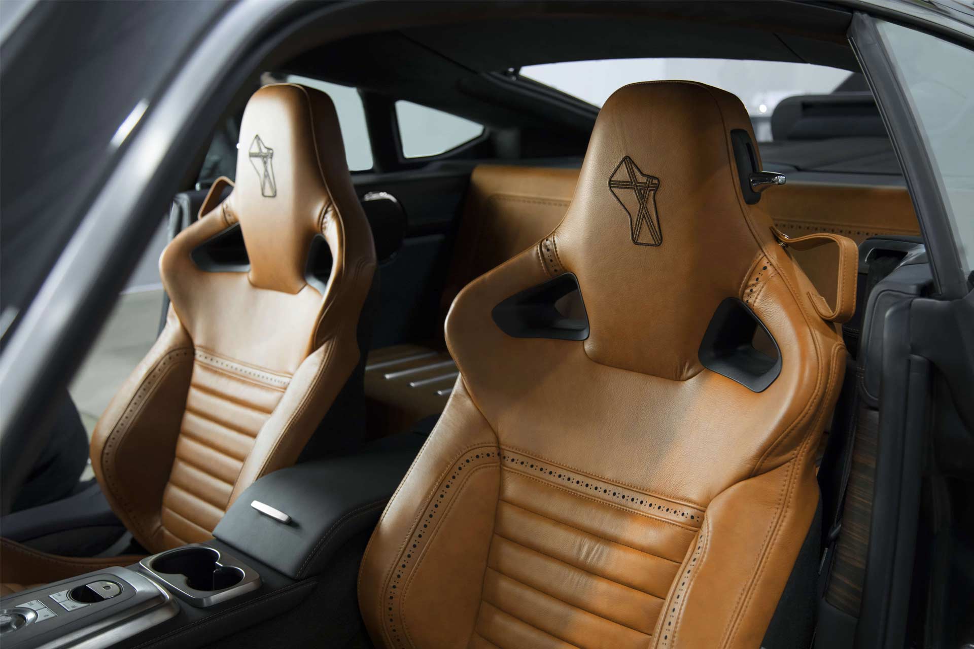 David-Brown-Speedback-Silverstone-Edition-interior_2
