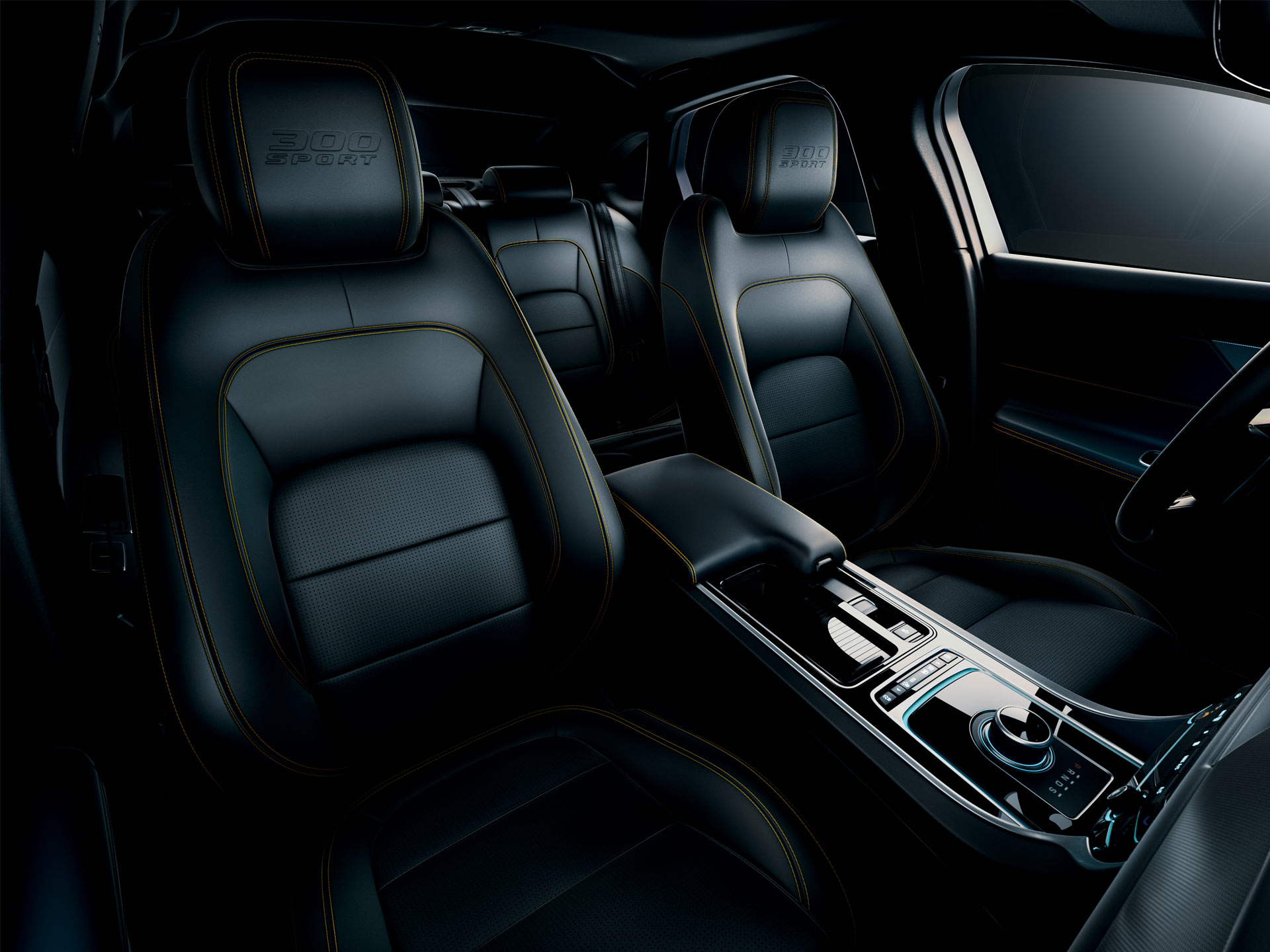 Jaguar-XE-300-Sport-interior_2