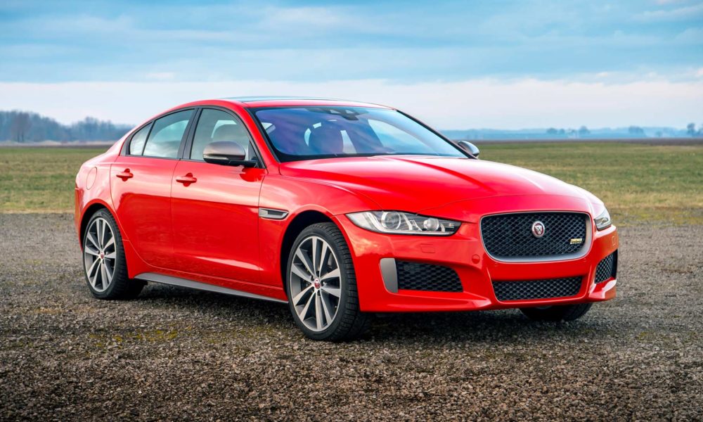 Jaguar-XE-300-Sport_2