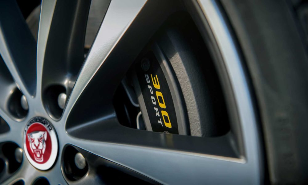 Jaguar-XE-300-Sport_6