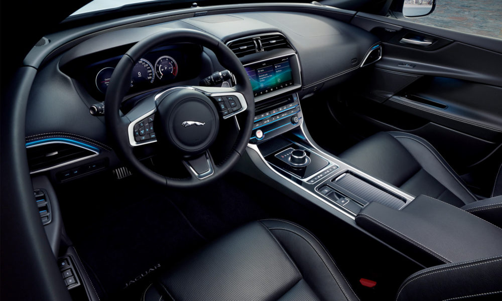 Jaguar-XE-Landmark-Edition-interior_2