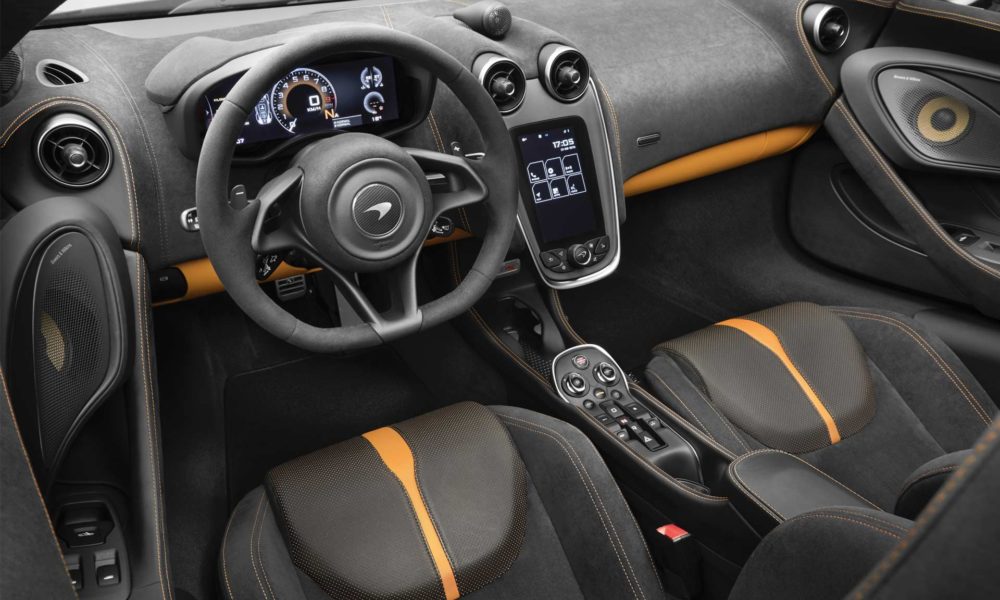 McLaren-570S-Spider-Design-Edition-interior
