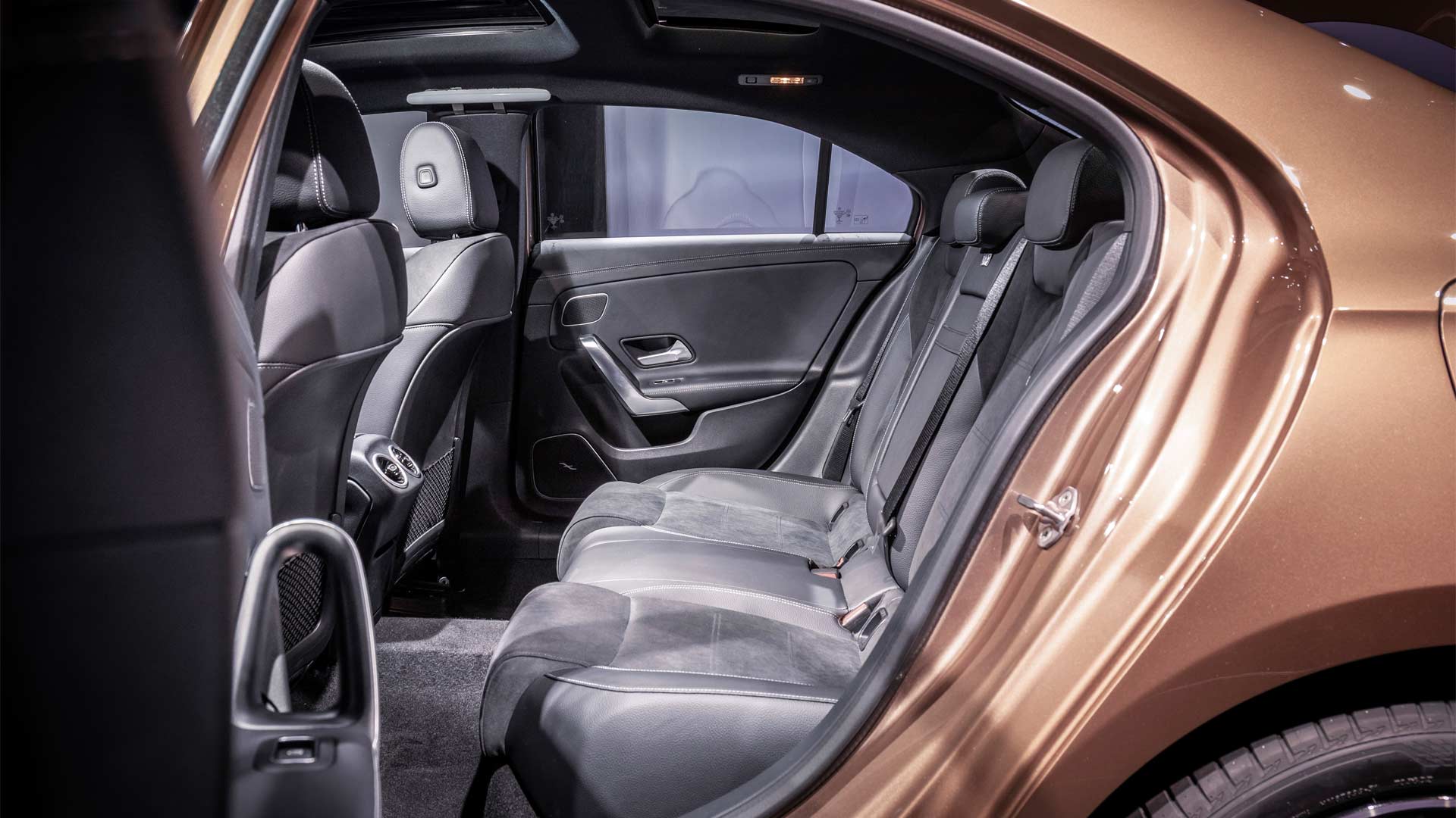 Mercedes-Benz-A-Class-L-Sedan-interior_3
