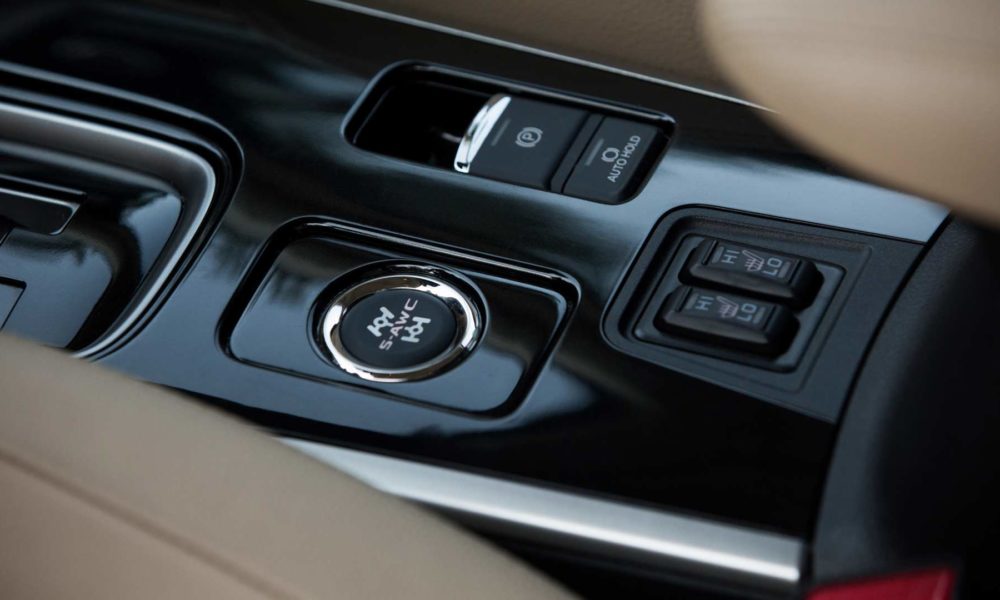 2018-Mitsubishi-Outlander-interior_2