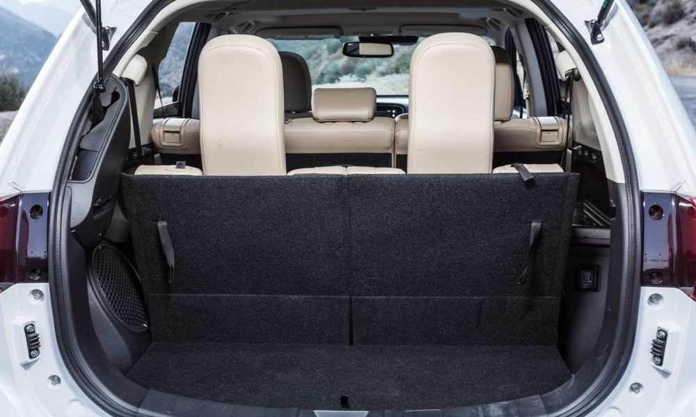 2018-Mitsubishi-Outlander-interior_4