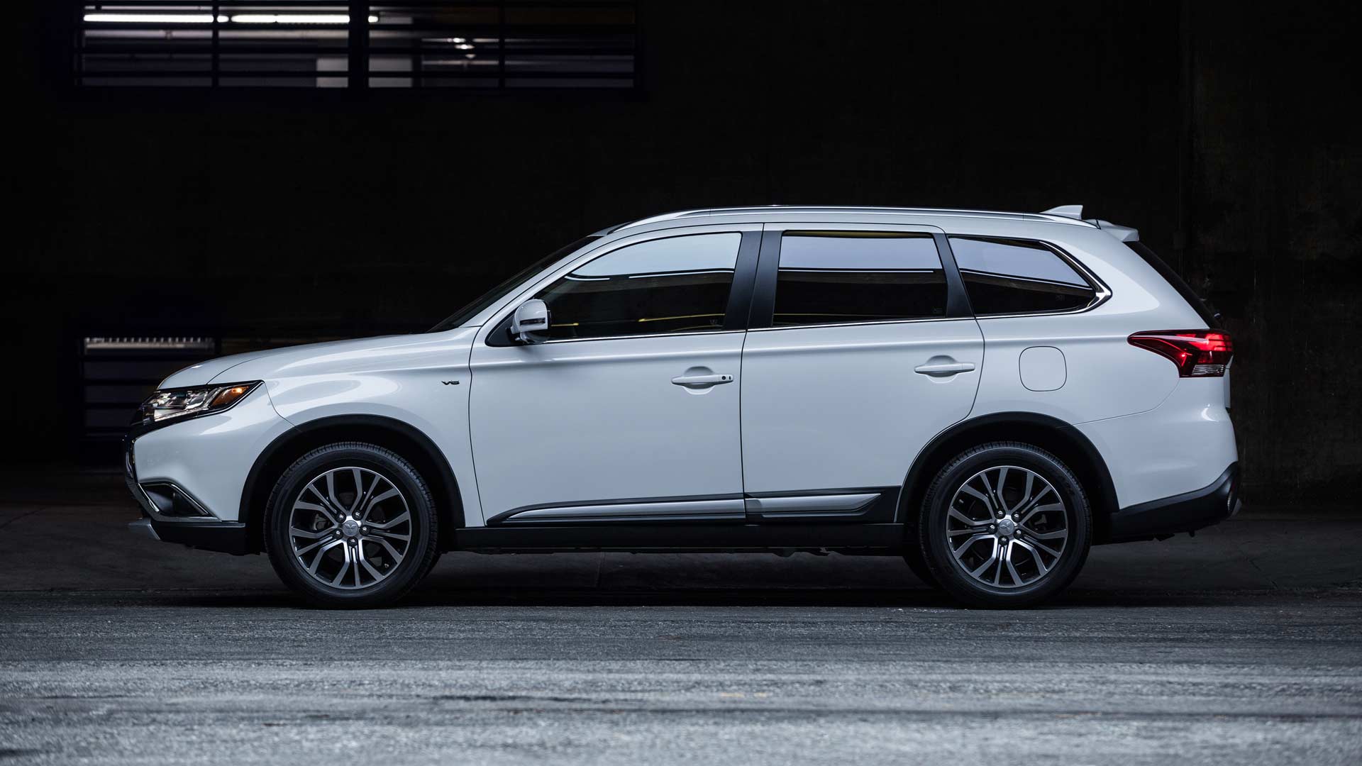 2018-Mitsubishi-Outlander_4