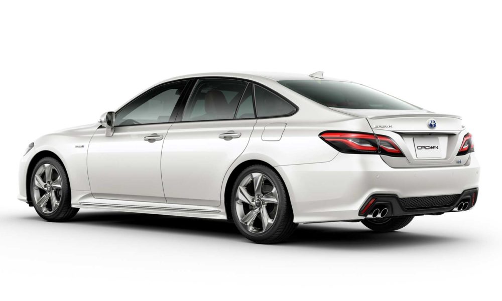 15th-generation-2018-Toyota-Crown-RS-Hybrid_2