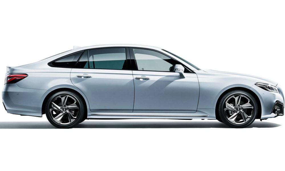 15th-generation-2018-Toyota-Crown-RS_3