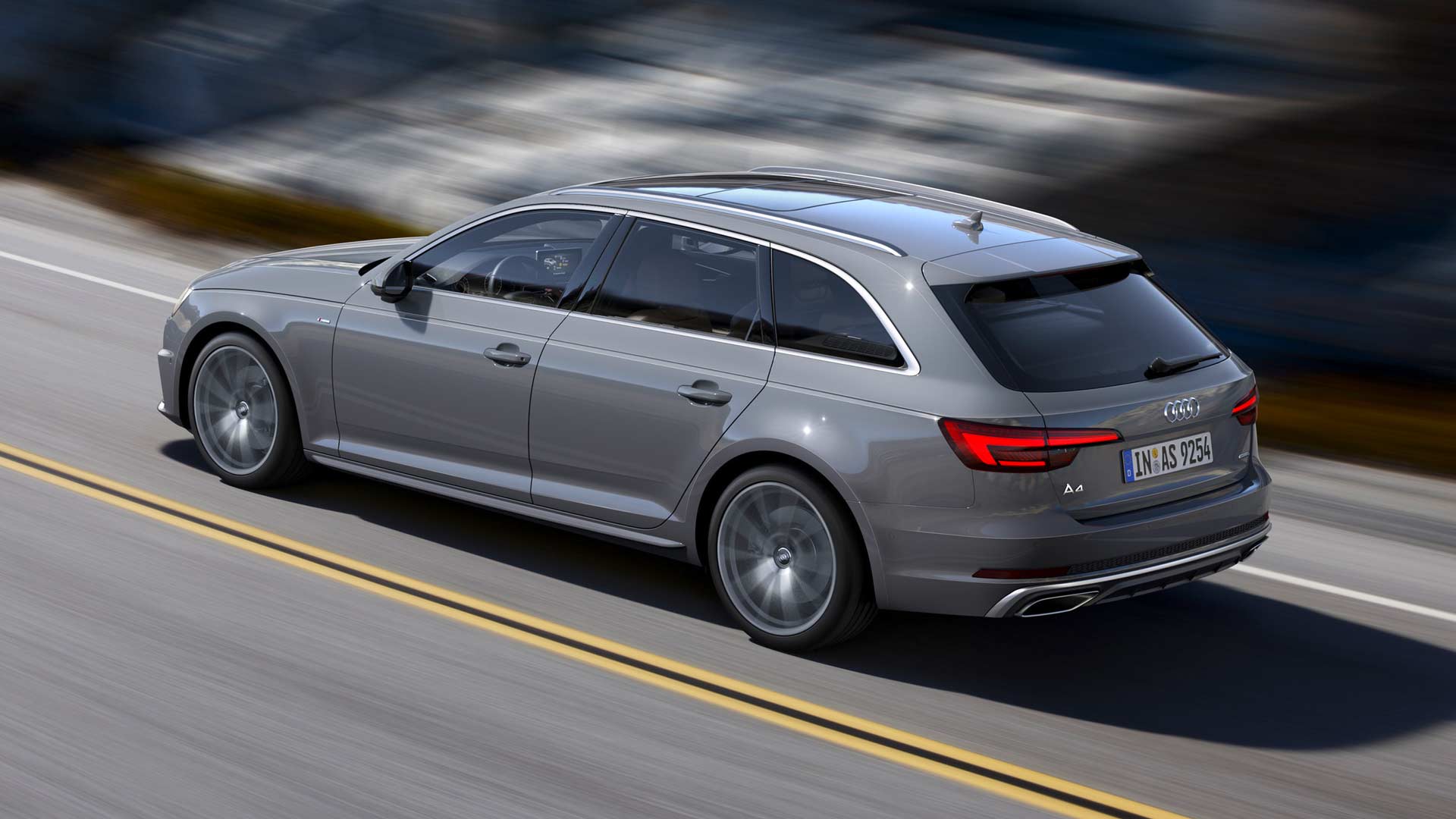 2019-Audi-A4-Avant_2