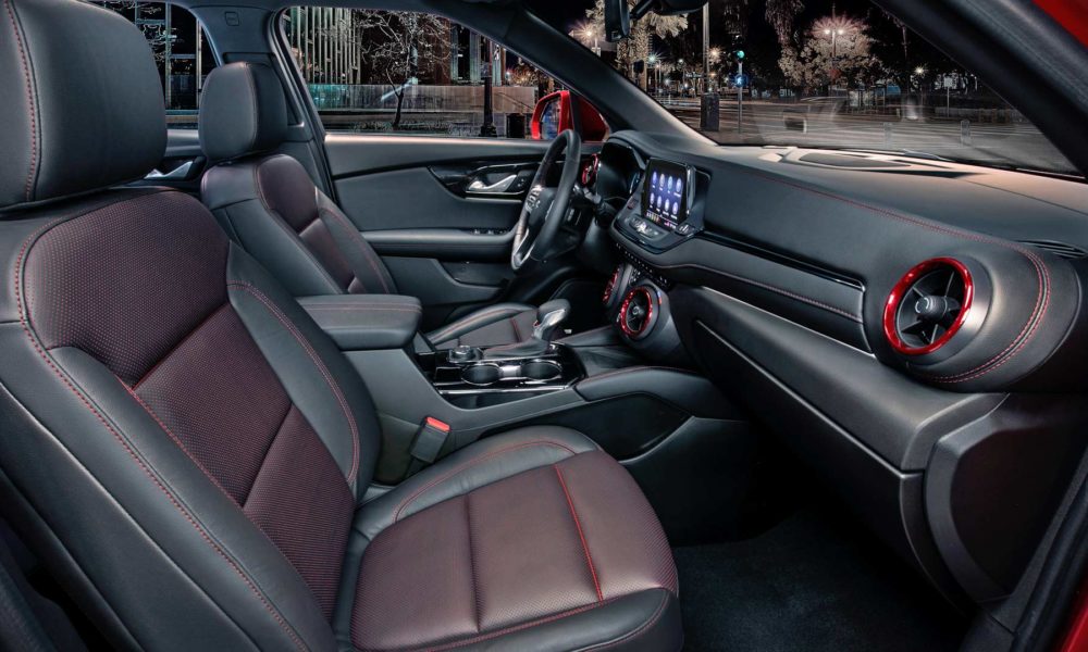 2019-Chevrolet-Blazer-interior_2