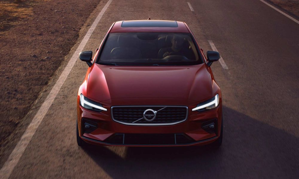 3rd-generation-2019-Volvo-S60-R-Design_3