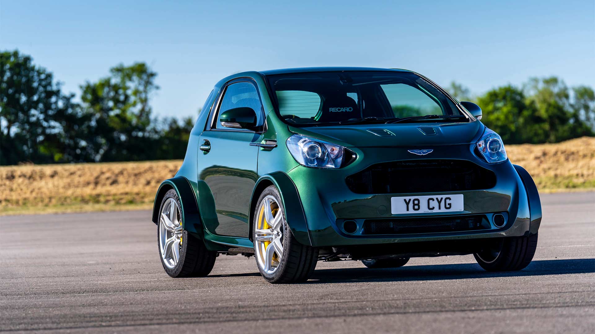 2018-Aston-Martin-V8-Cygnet