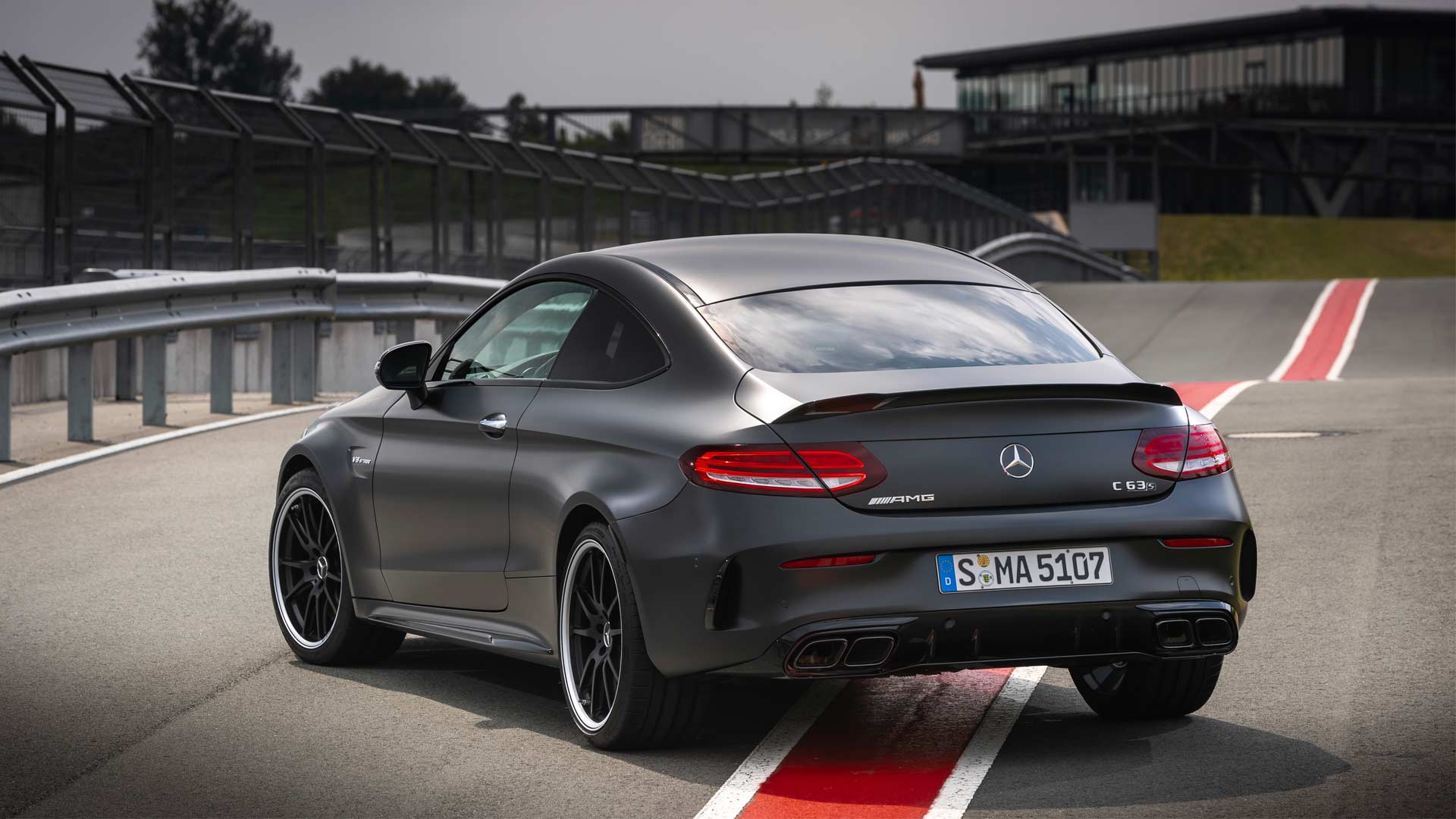 2019-Mercedes-AMG-C-63-S-Coupe_2
