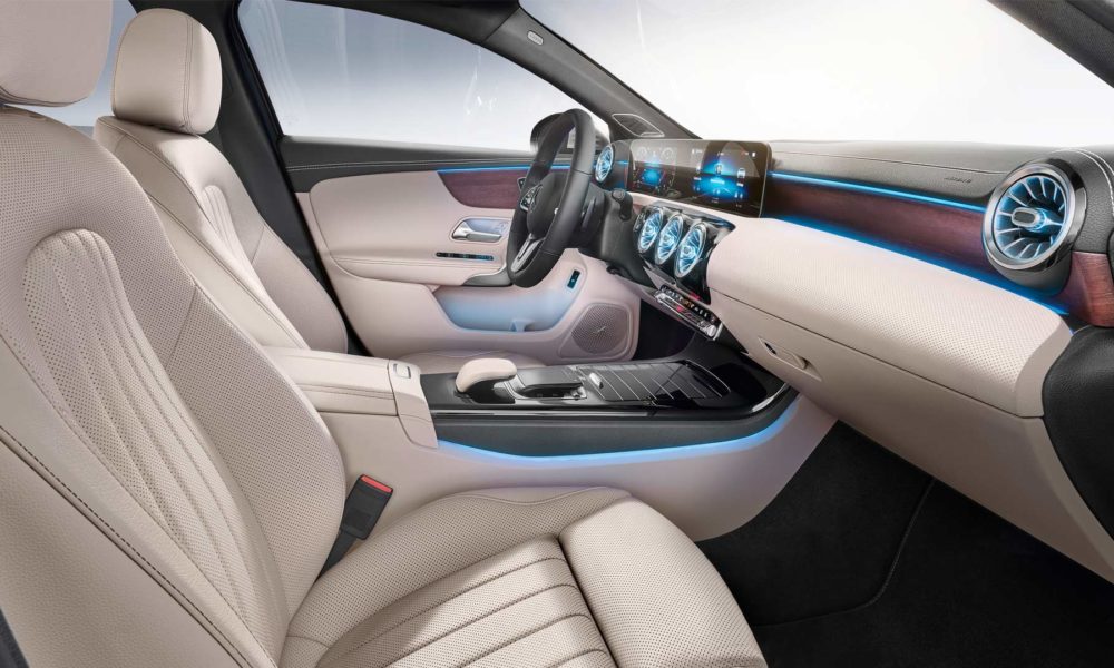 2019-Mercedes-Benz-A-Class-Sedan-interior_3