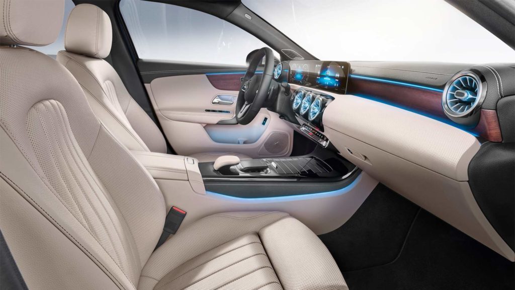 2019-Mercedes-Benz-A-Class-Sedan-interior_3