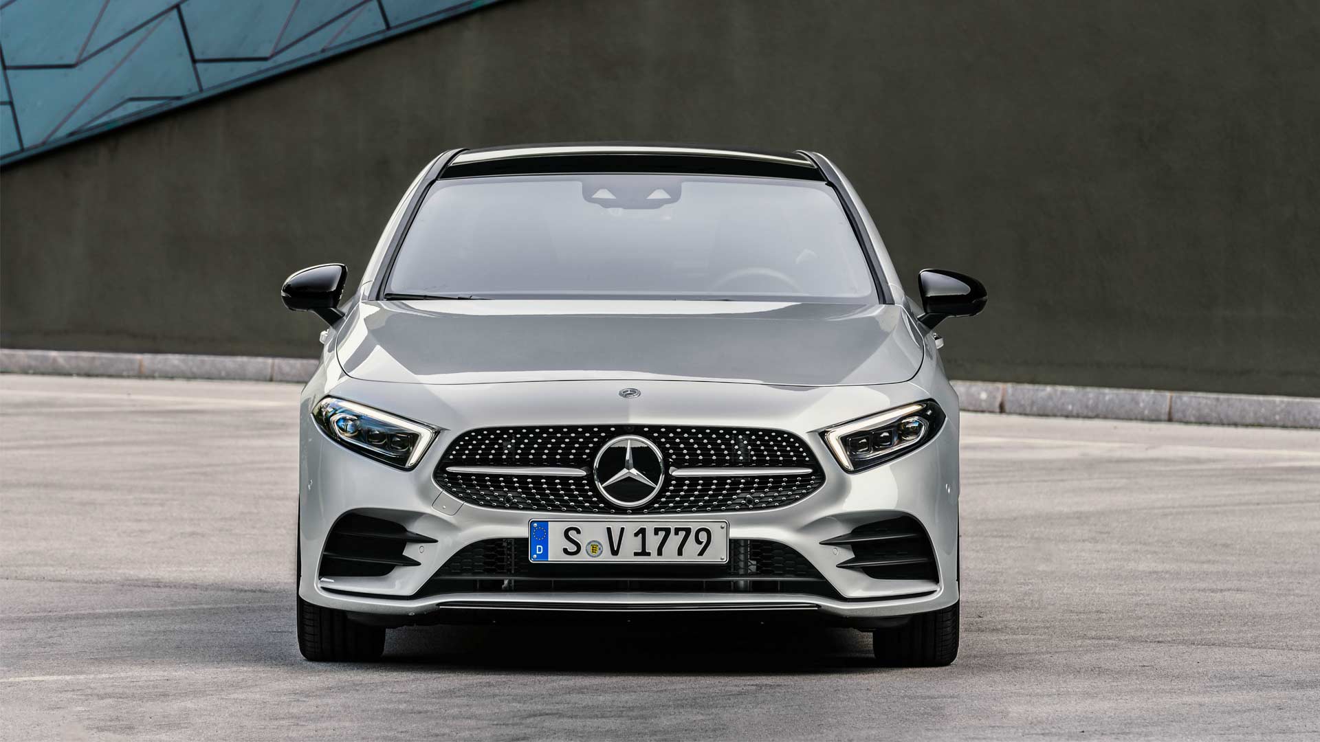2019-Mercedes-Benz-A-Class-Sedan_6
