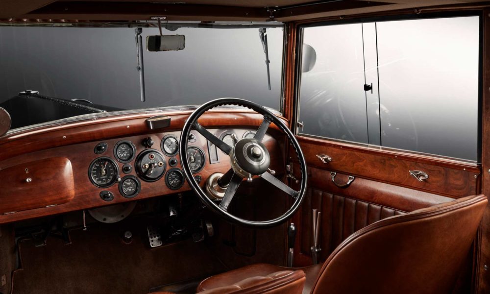 Bentley-8-Litre-interior