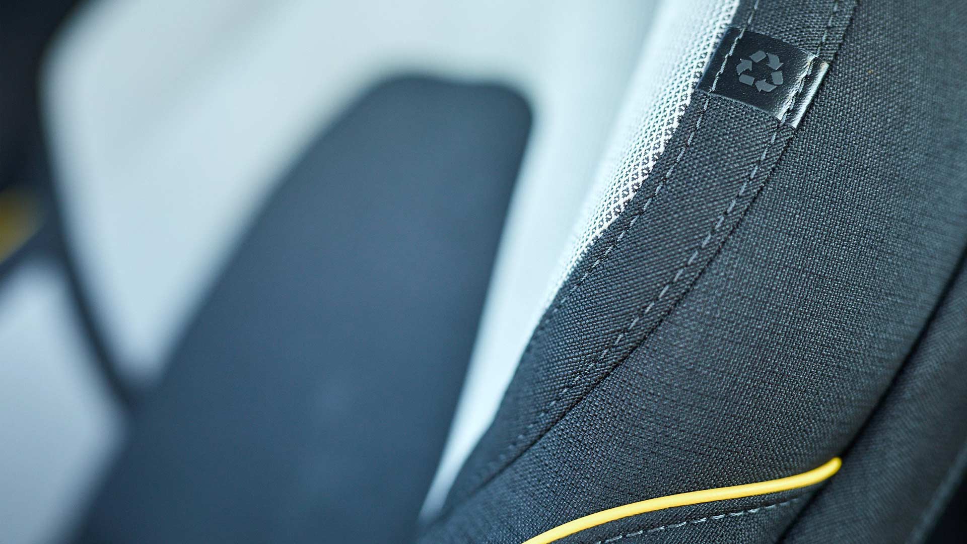 Volvo-Cars-to-use-25-per-cent-recycled-plastics-from-2025-XC60_4