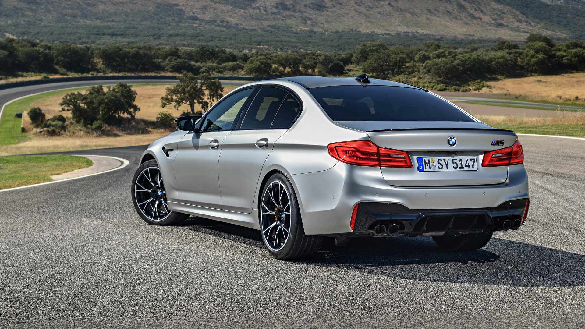 2018-BMW-M5-Competition_4