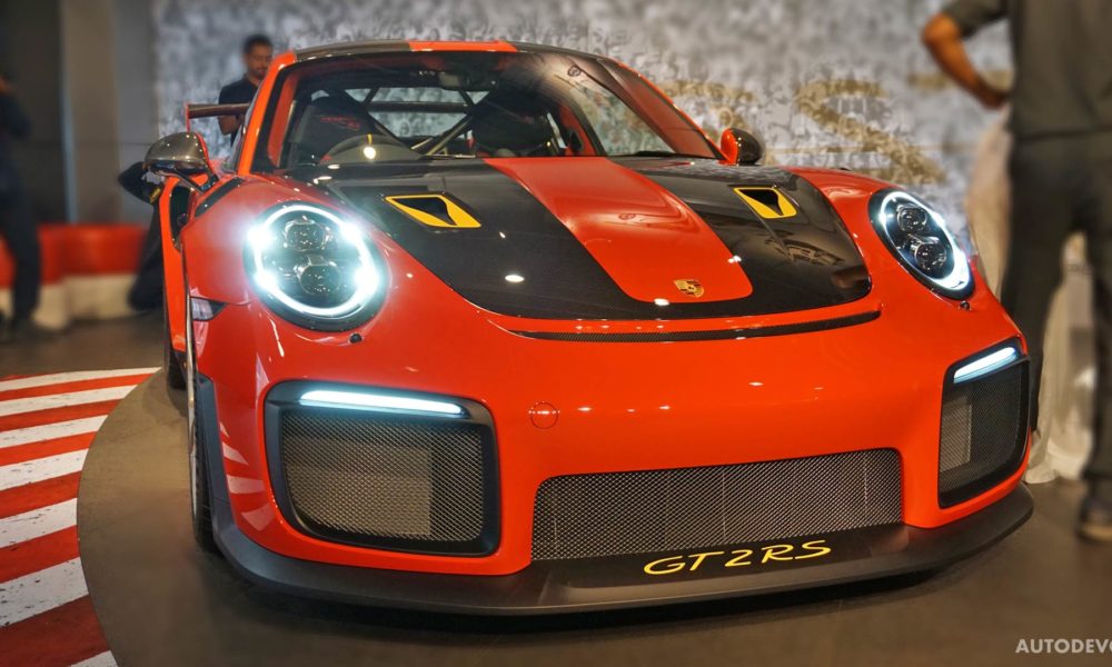 2018-Porsche-911-GT2-RS_10