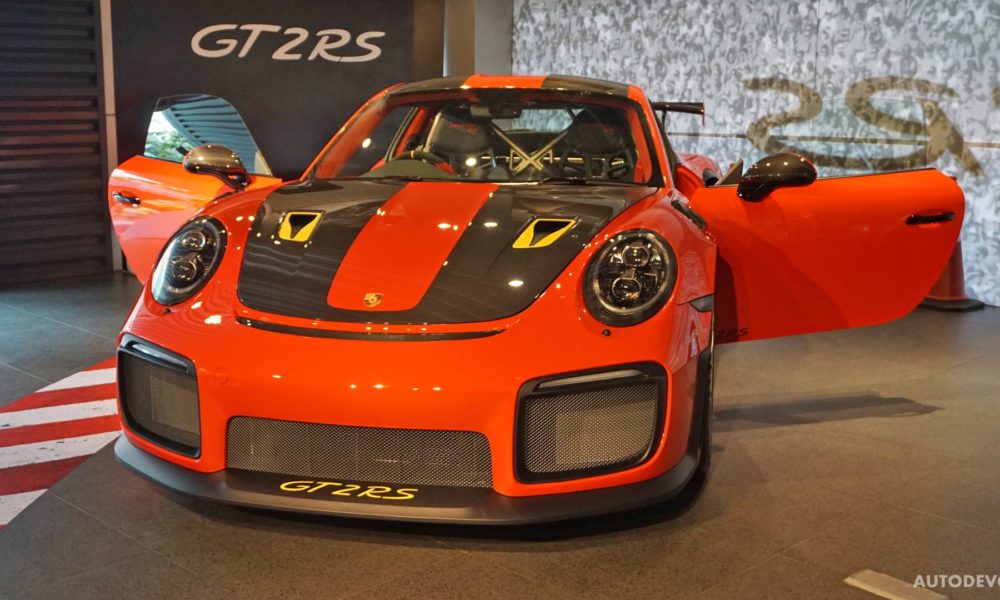 2018-Porsche-911-GT2-RS_23