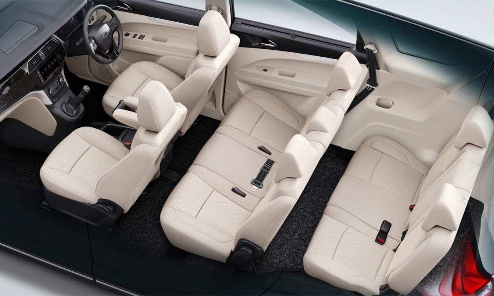 Mahindra-Marazzo-Cabin-seating_4