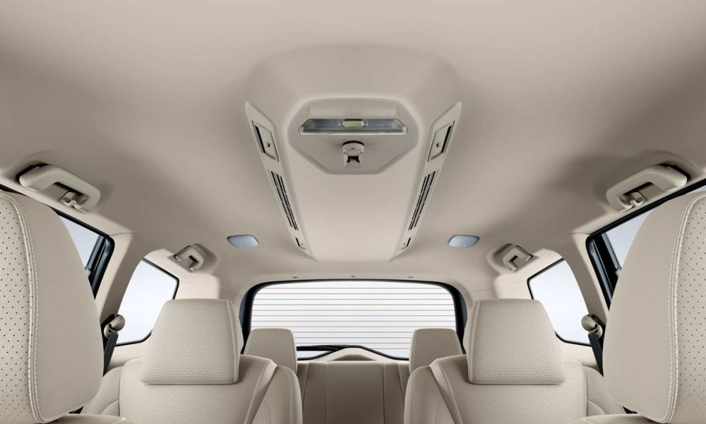 Mahindra-Marazzo-interior