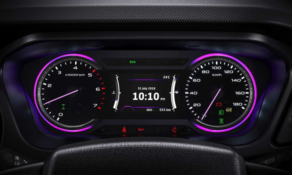 Mahindra-Marazzo-interior-instrument-cluster