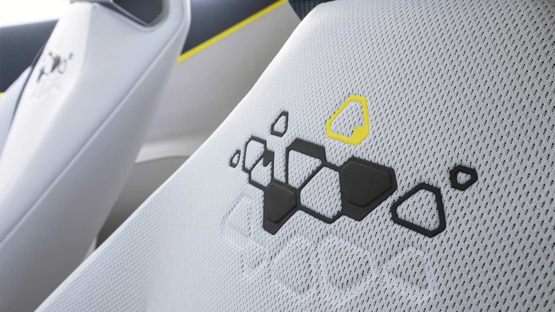 Opel-GT-X-Concept-interior_3