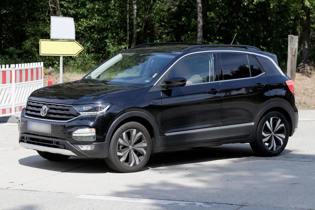 Volkswagen-T-Cross-test-mule_2
