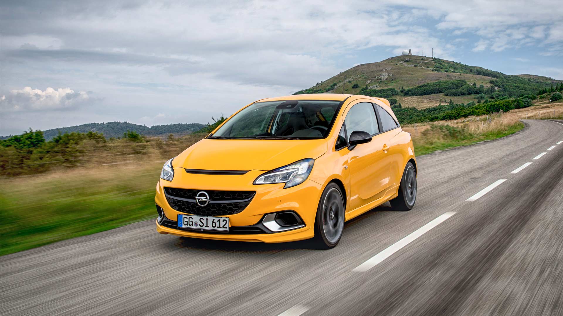 2018-Opel-Corsa-GSi