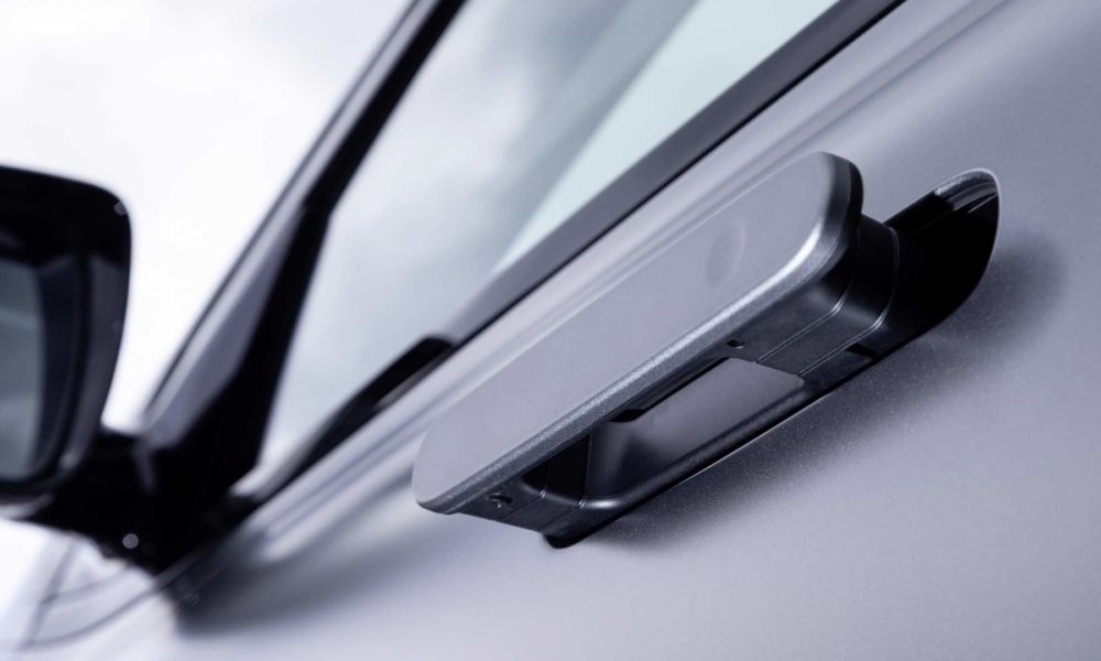 2019-Hyundai-Nexo-fuel-cell-SUV-door-handle
