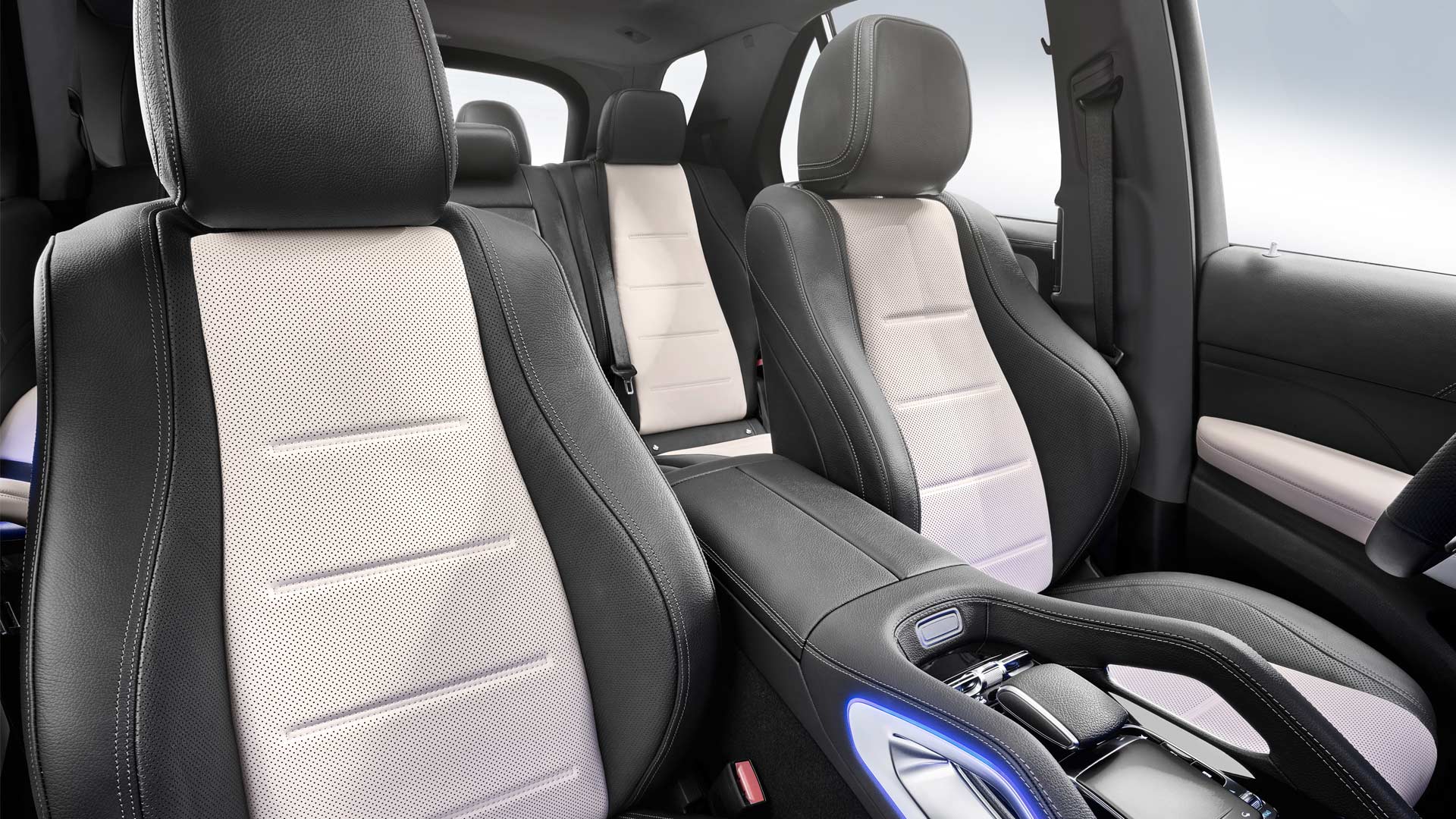 4th-generation-2019-Mercedes-Benz-GLE-interior_3