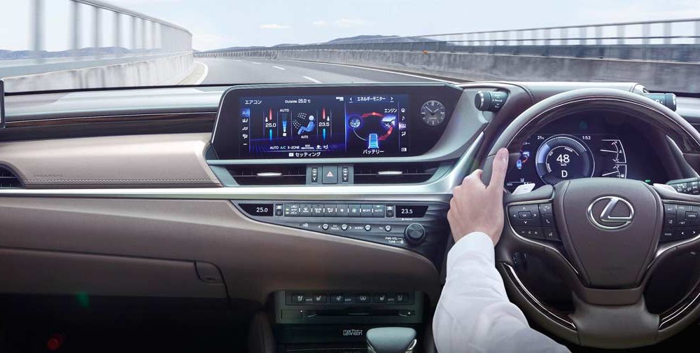 Lexus Digital Side-View Monitor 2019 ES 300h Interior