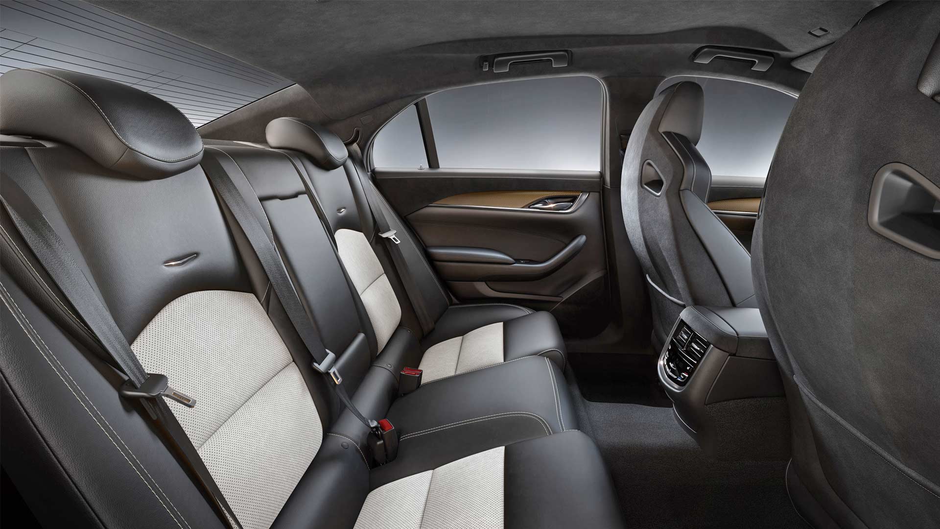 2019-Cadillac-CTS-V-Pedestal-Edition-Interior_3