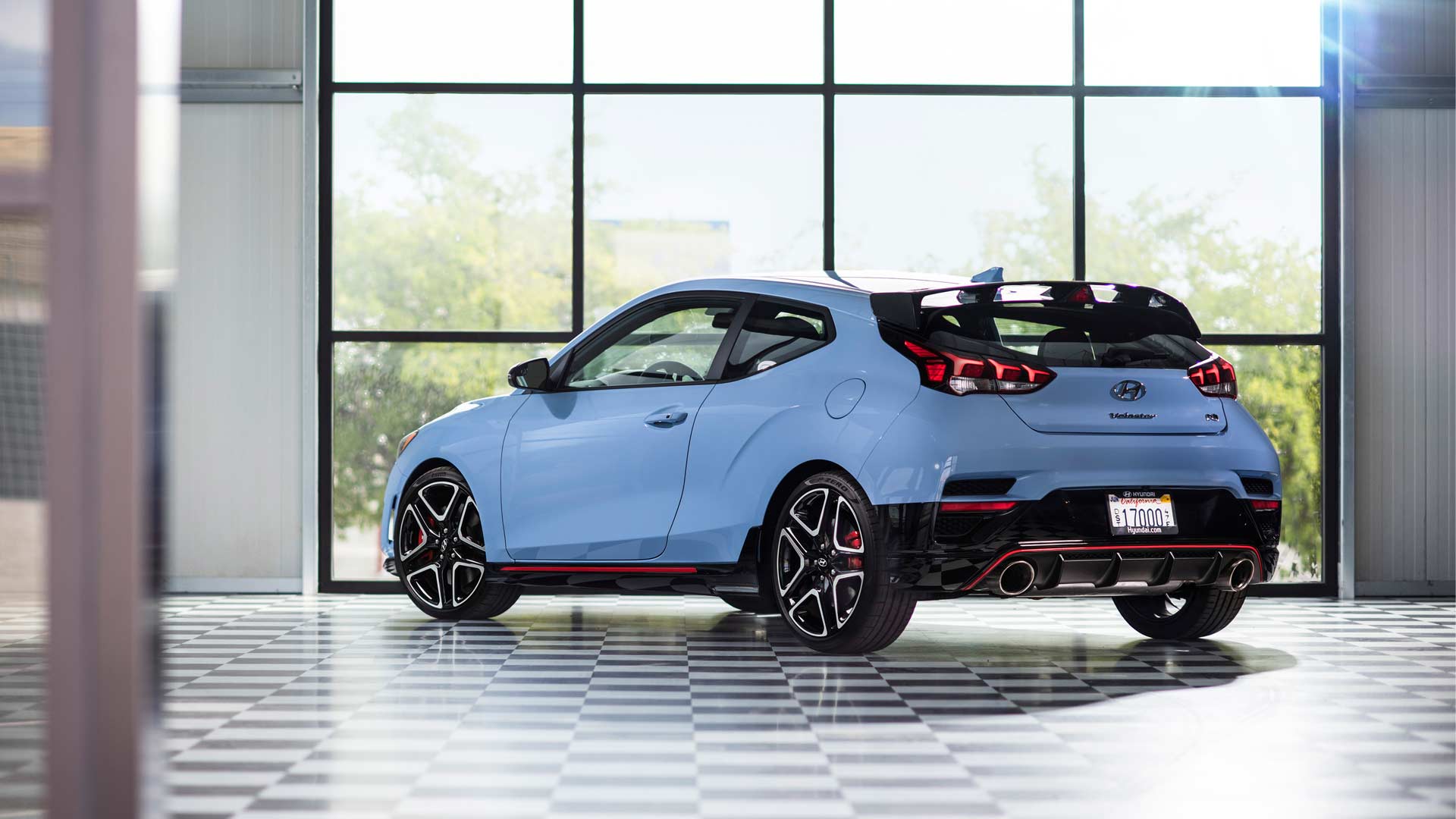 2019-Hyundai-Veloster-N_6