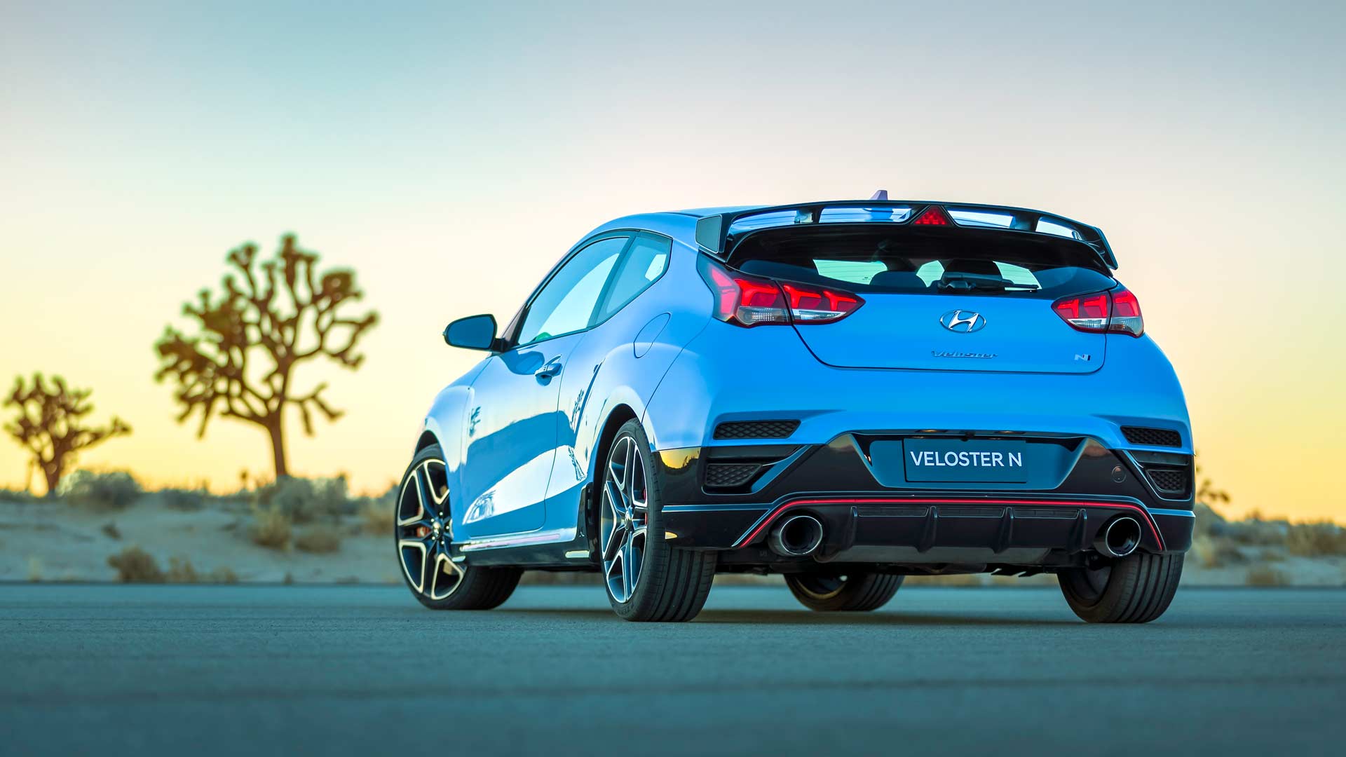 2019-Hyundai-Veloster-N_8